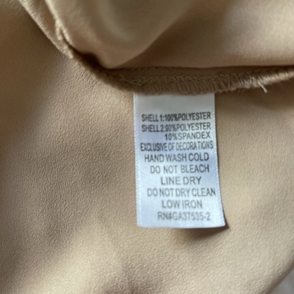 Nice looking Taupe/Tan sleeveless Hi-Low Tunic w/ leather looking & stud detail - Picture 12 of 12